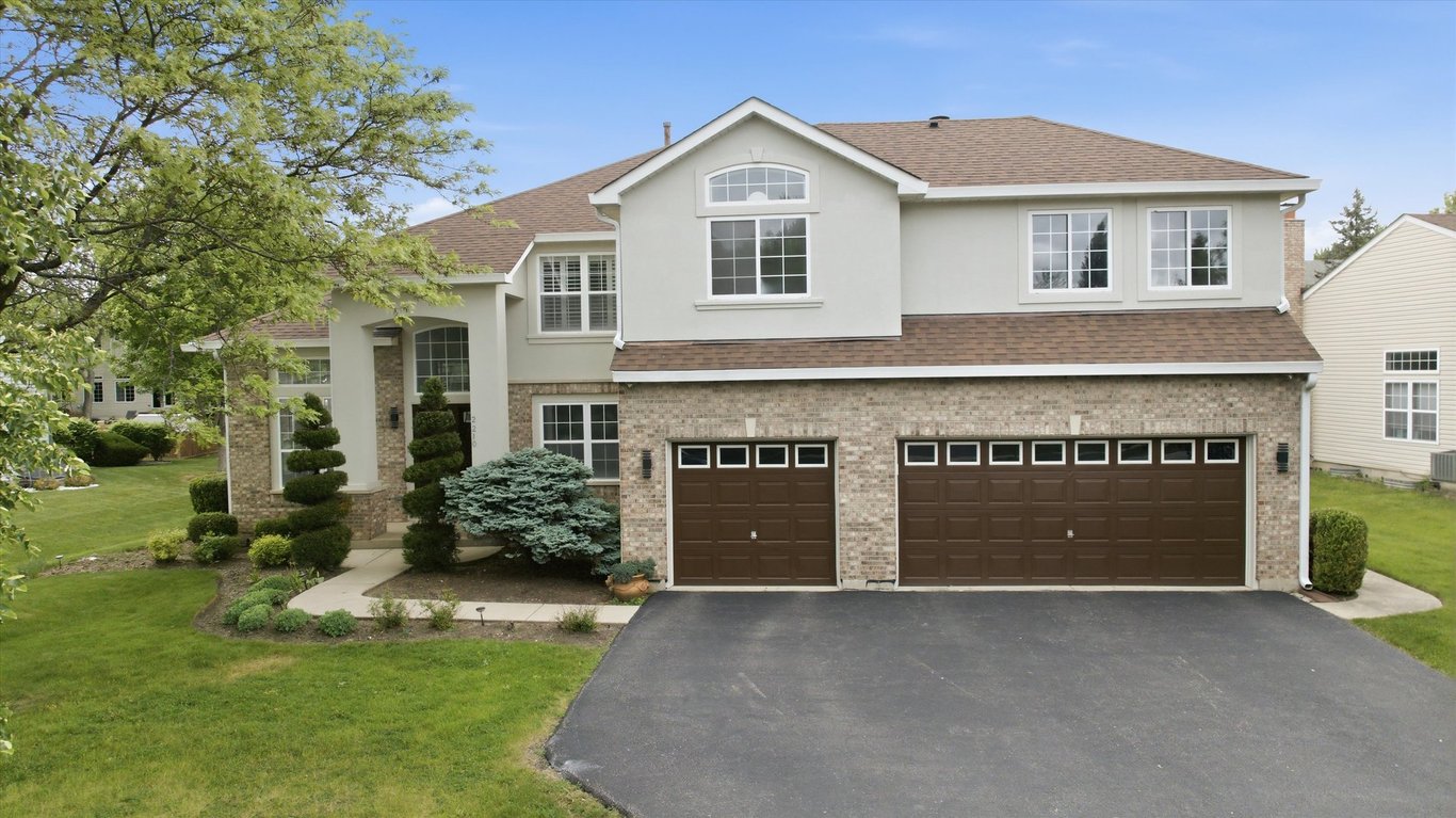 2210 Fieldcrest Drive