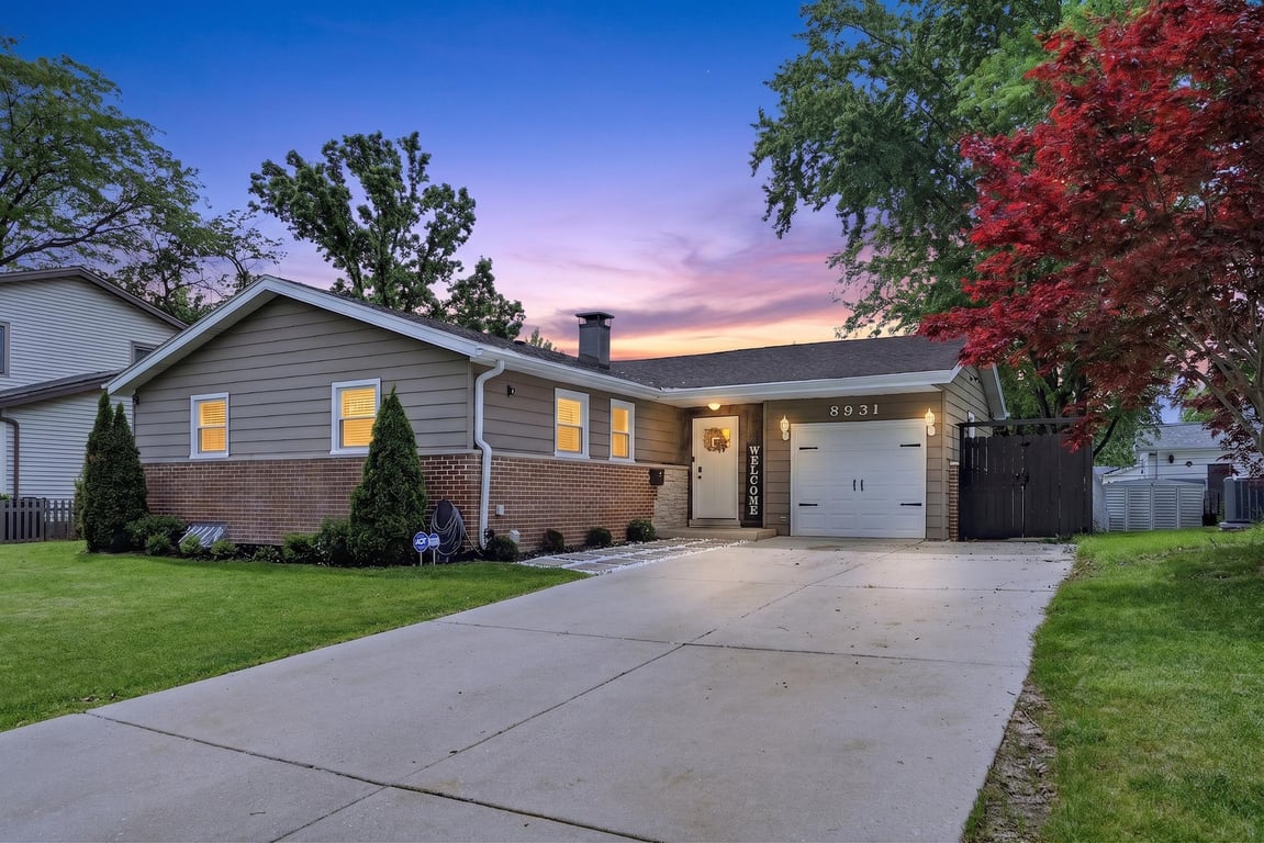 8931 Sandra Lane