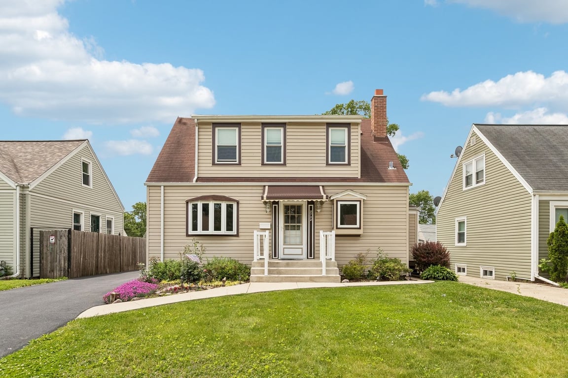 2732 Elder Lane
