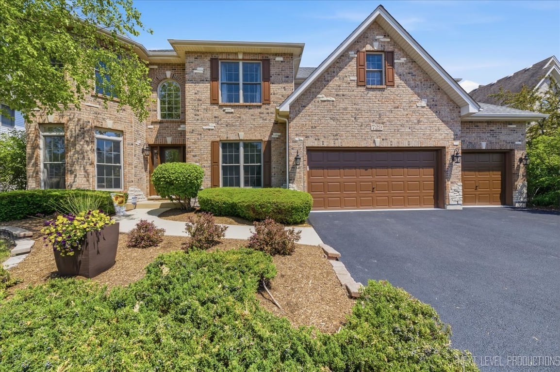 729 Thornwood Drive