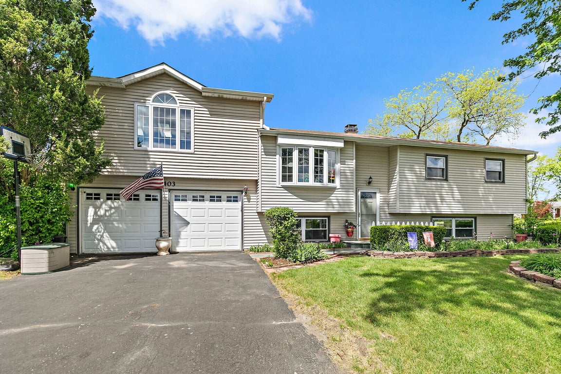 4403 Maple Court
