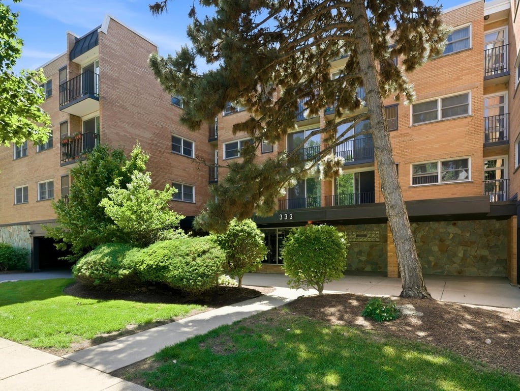 333 EAST Avenue