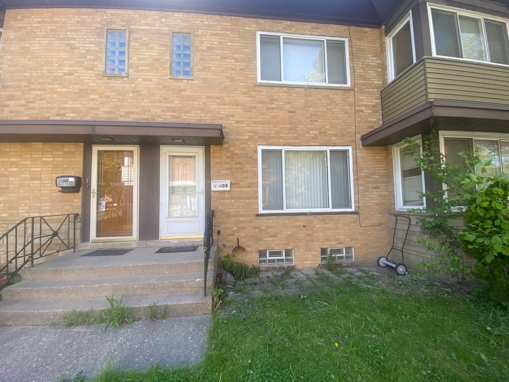4740 Main Street