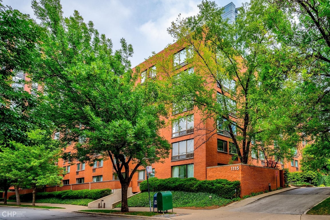 1115 Plymouth Court
