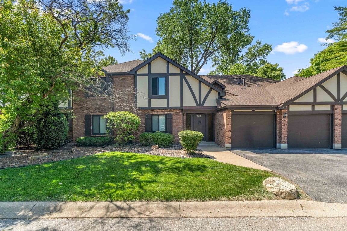 8245 Poplar Lane