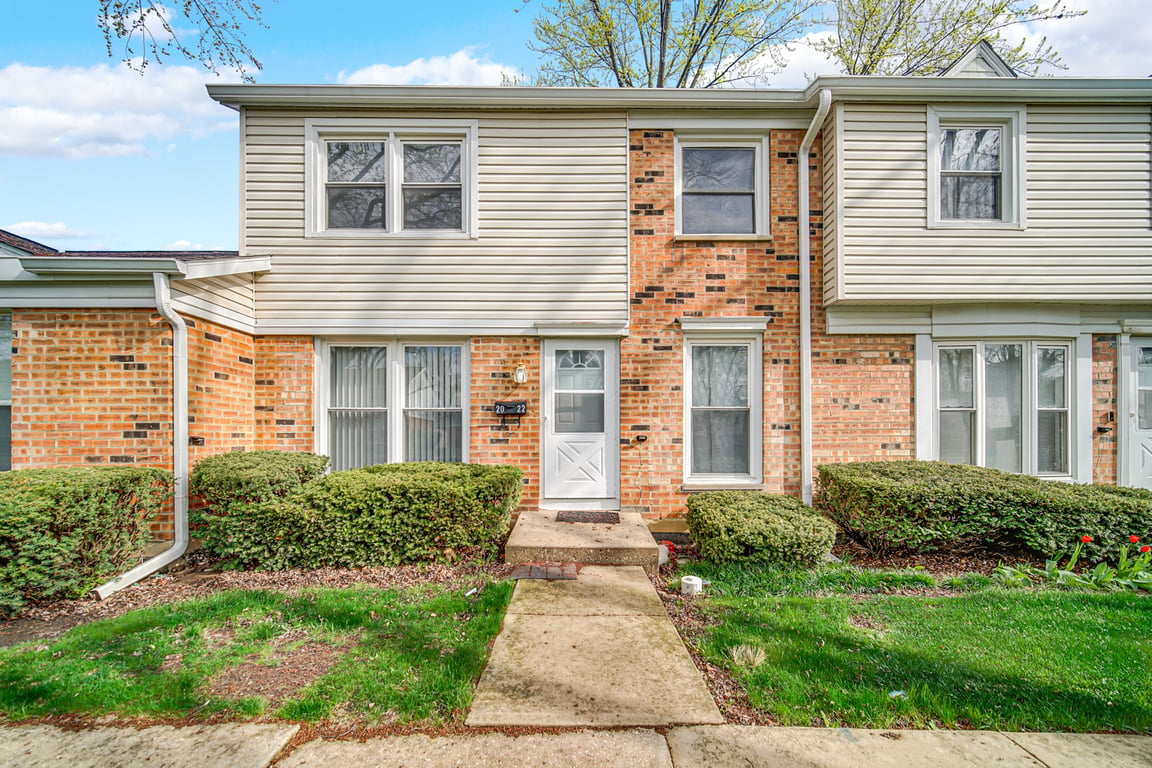 2022 Duxbury Court