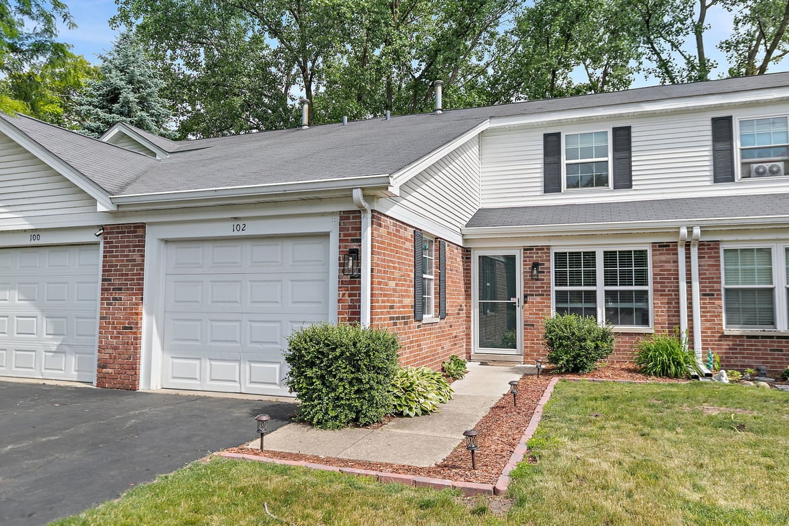 102 Pine Circle
