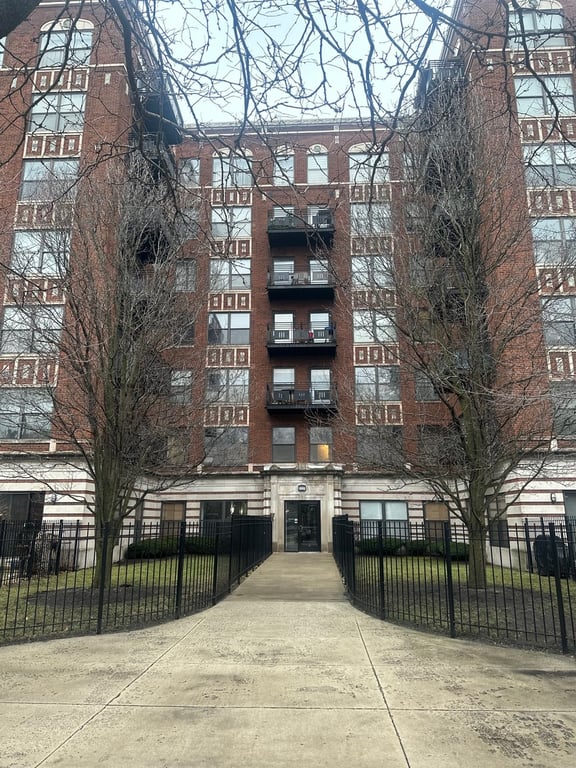 4537 Drexel Boulevard