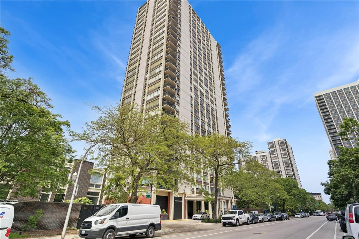 1355 Sandburg Terrace