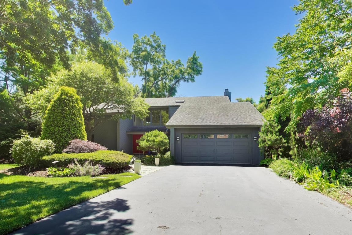 11515 BURR OAK Lane
