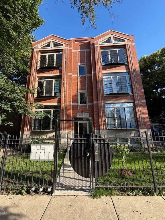2657 Thomas Street