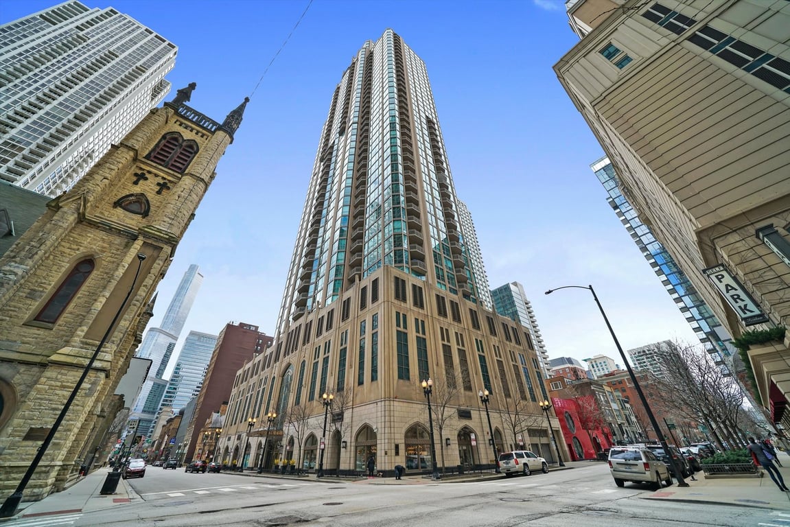 21 Huron Street