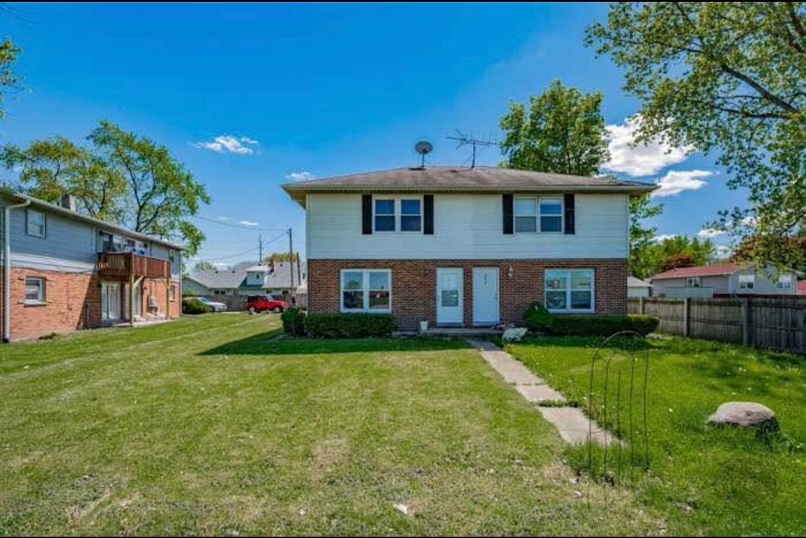 390 Indian Trail