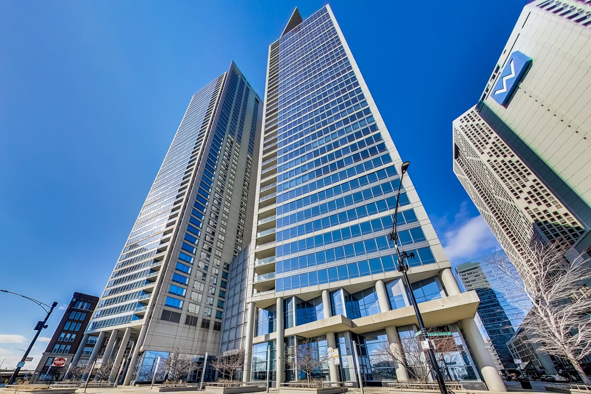 600 Lake Shore Drive