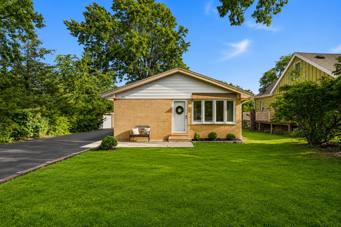 849 Red Oak Street