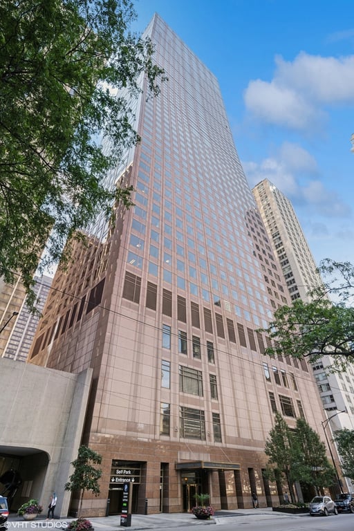 161 CHICAGO Avenue
