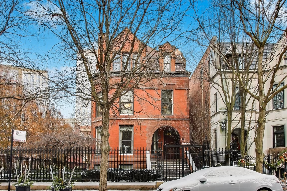 1919 Prairie Avenue
