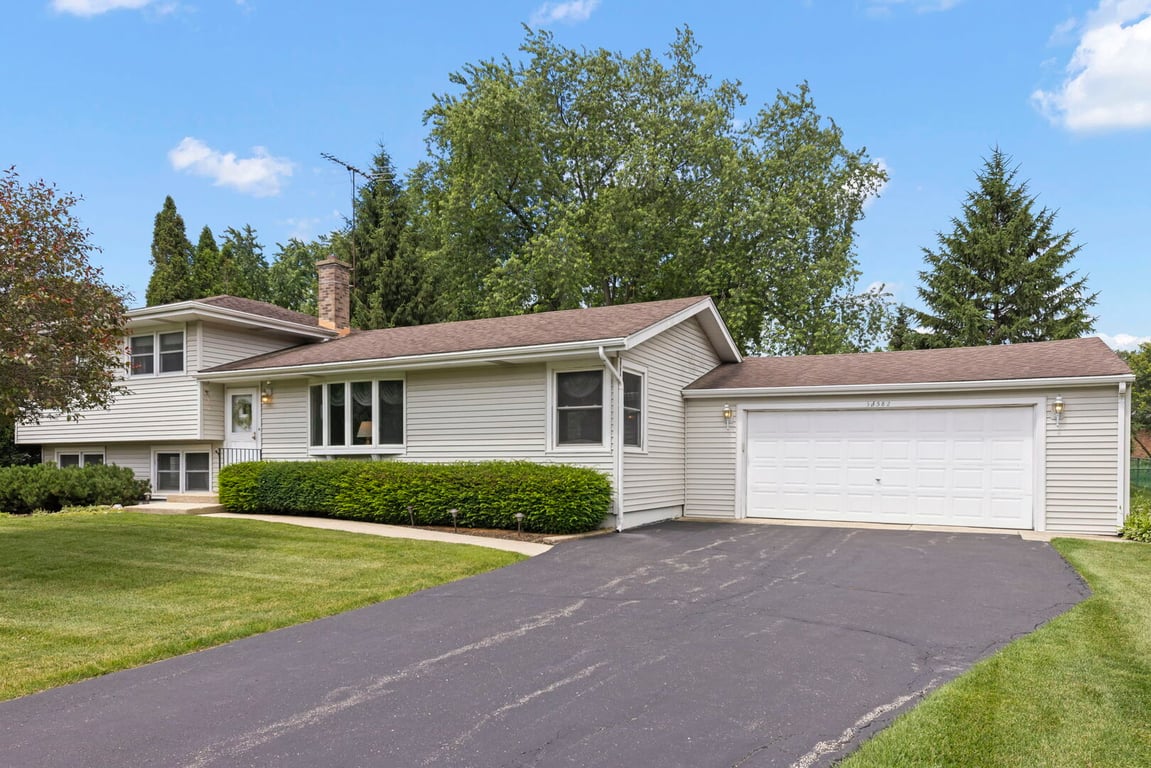 3S582 Behrs Circle Drive