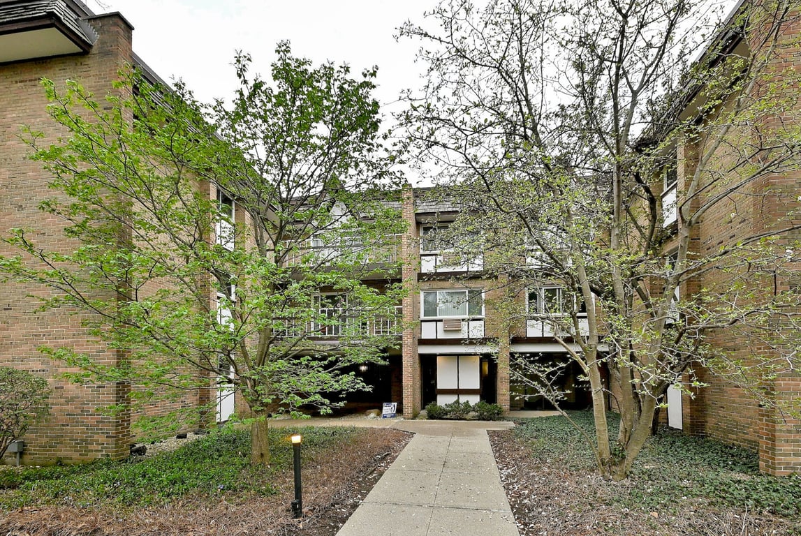 360 Claymoor Avenue