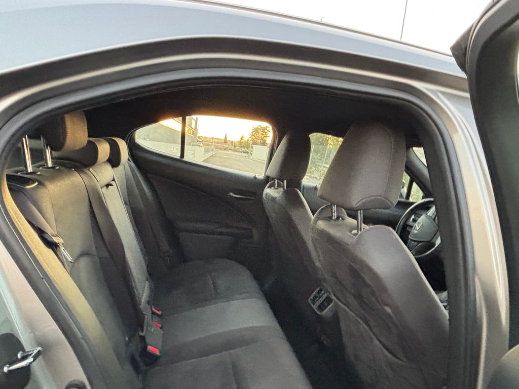 Lexus  UX 2.0 250h Business Navigation