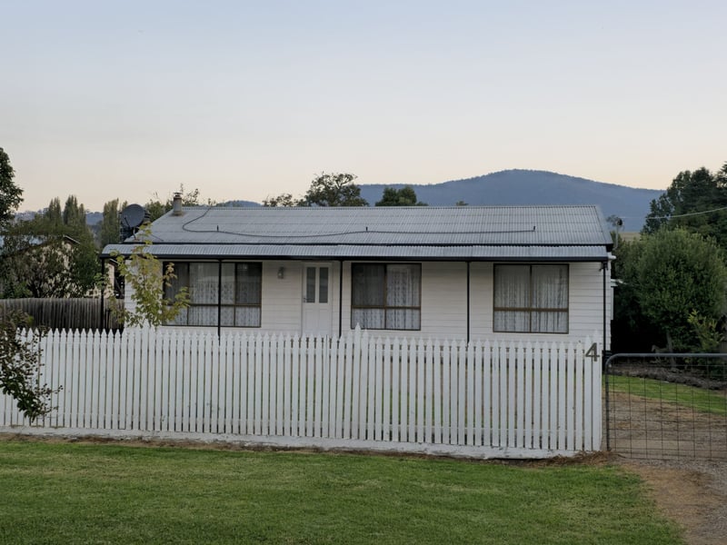 4 Omeo Road Dargo VIC 3862