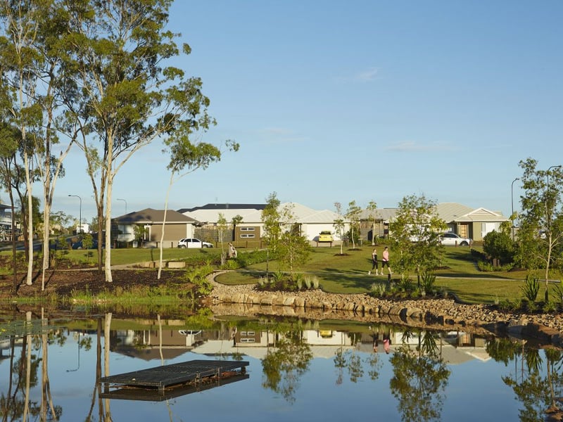 New land estate Riverstone Rise Boyne Island QLD 4680 Phone