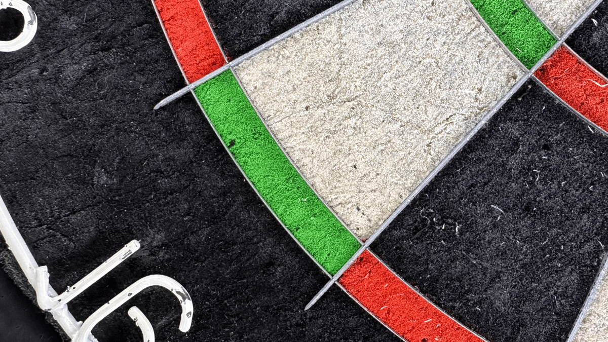 Close-up of the double 16 segment on a dartboard showing the narrow target area