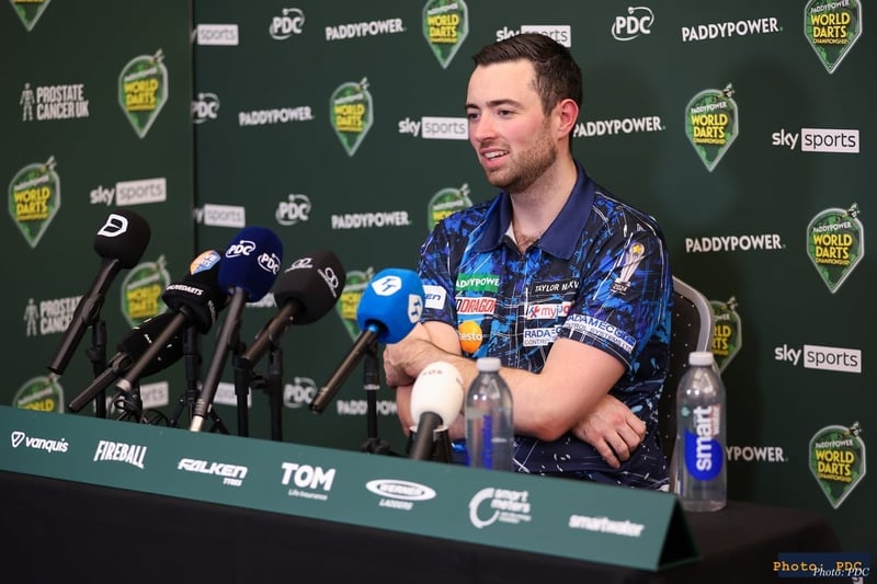 Luke Humphries at the World Championship