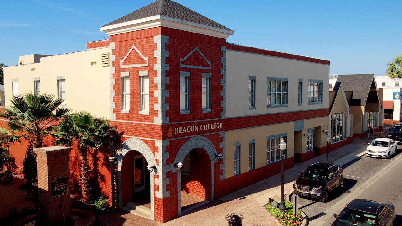 Beacon College campus
