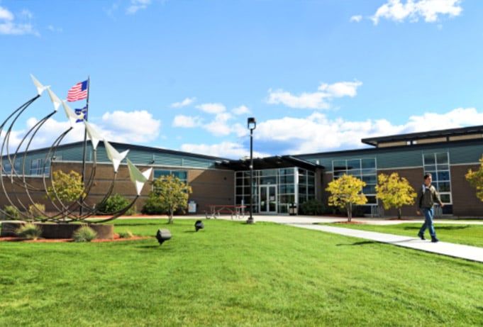 Hele College University of Monta campus