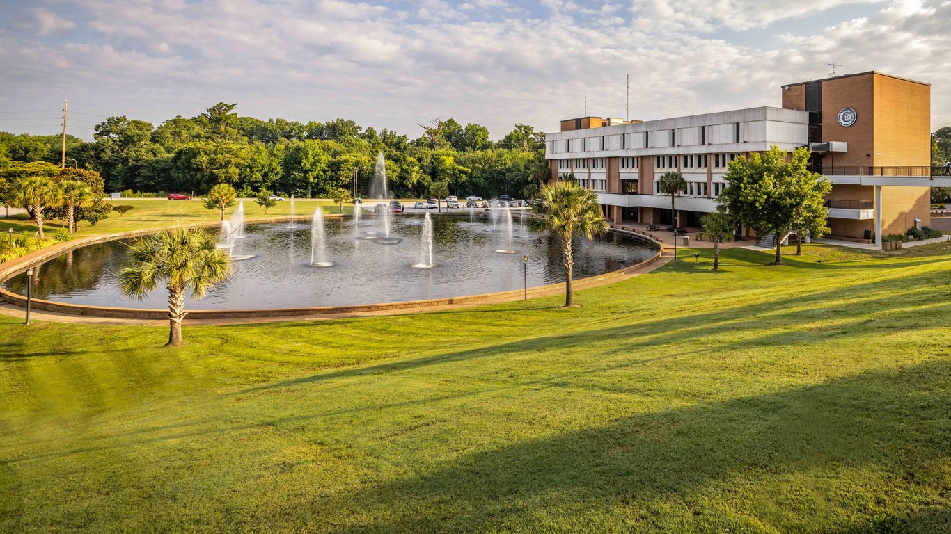 Florence-Darlington Technical College campus