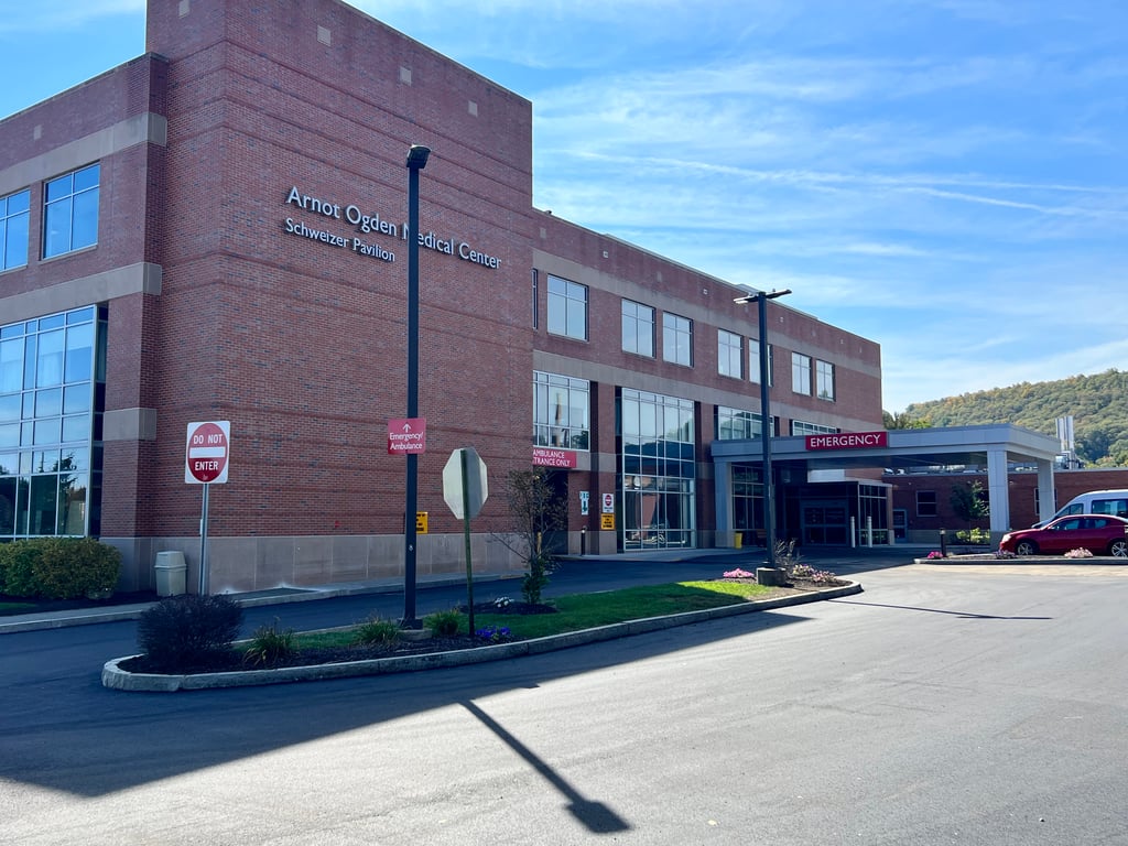 Arnot Ogden Medical Center campus