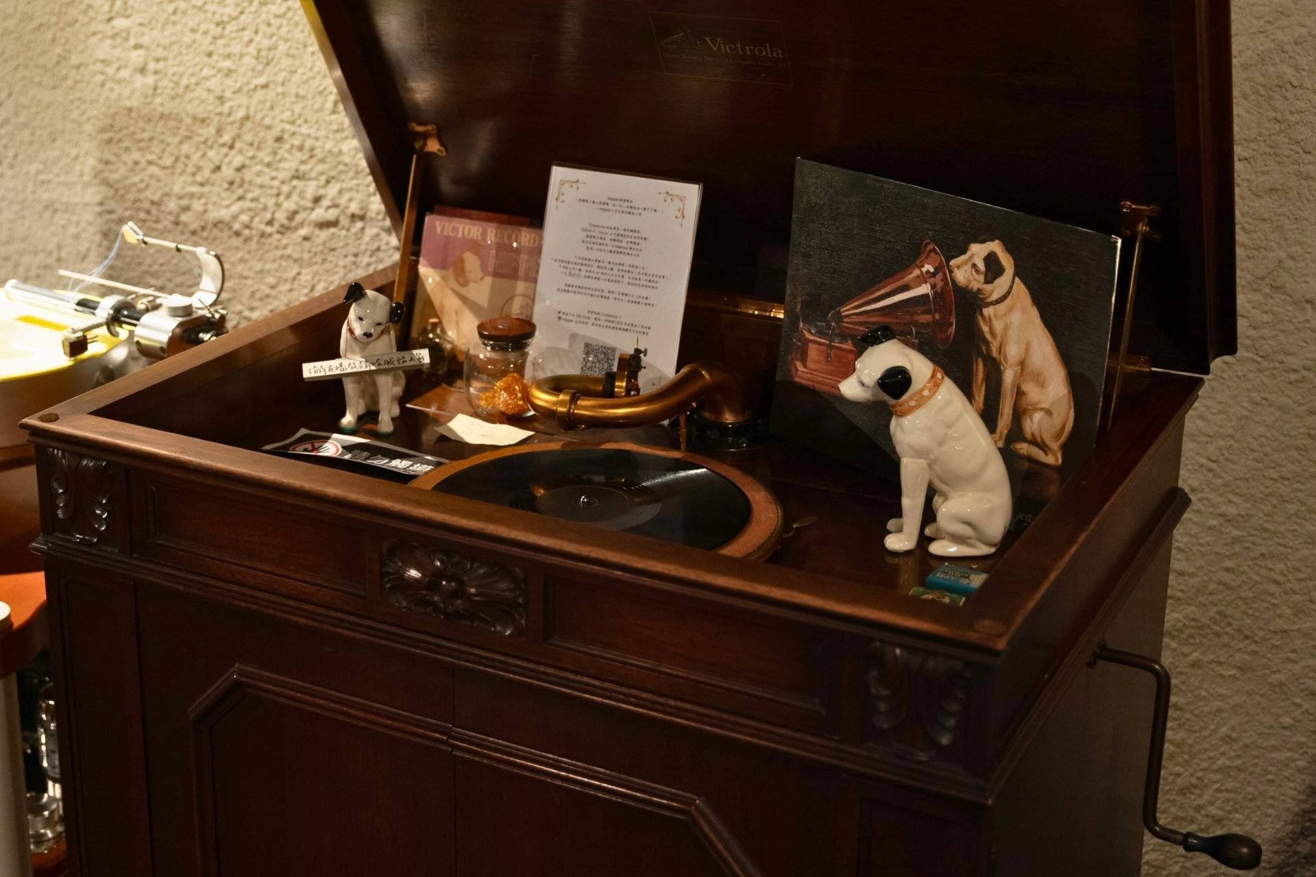 1925年 Credenza 留聲機照片