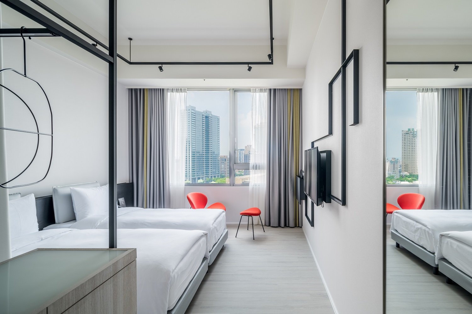 綠光客房｜兩張床最適合好友家人一同入住