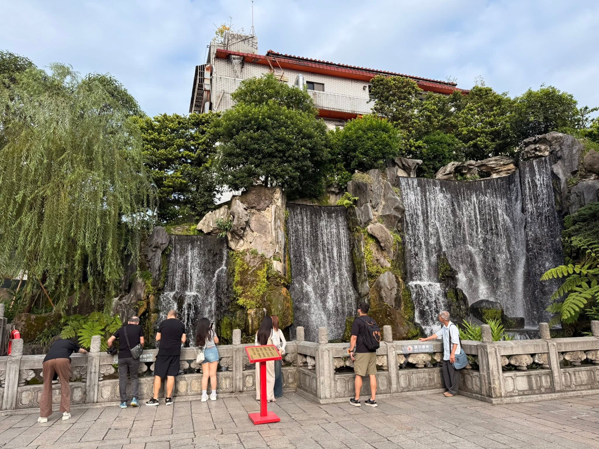 萬華老街剪影-龍山寺淨心瀑布