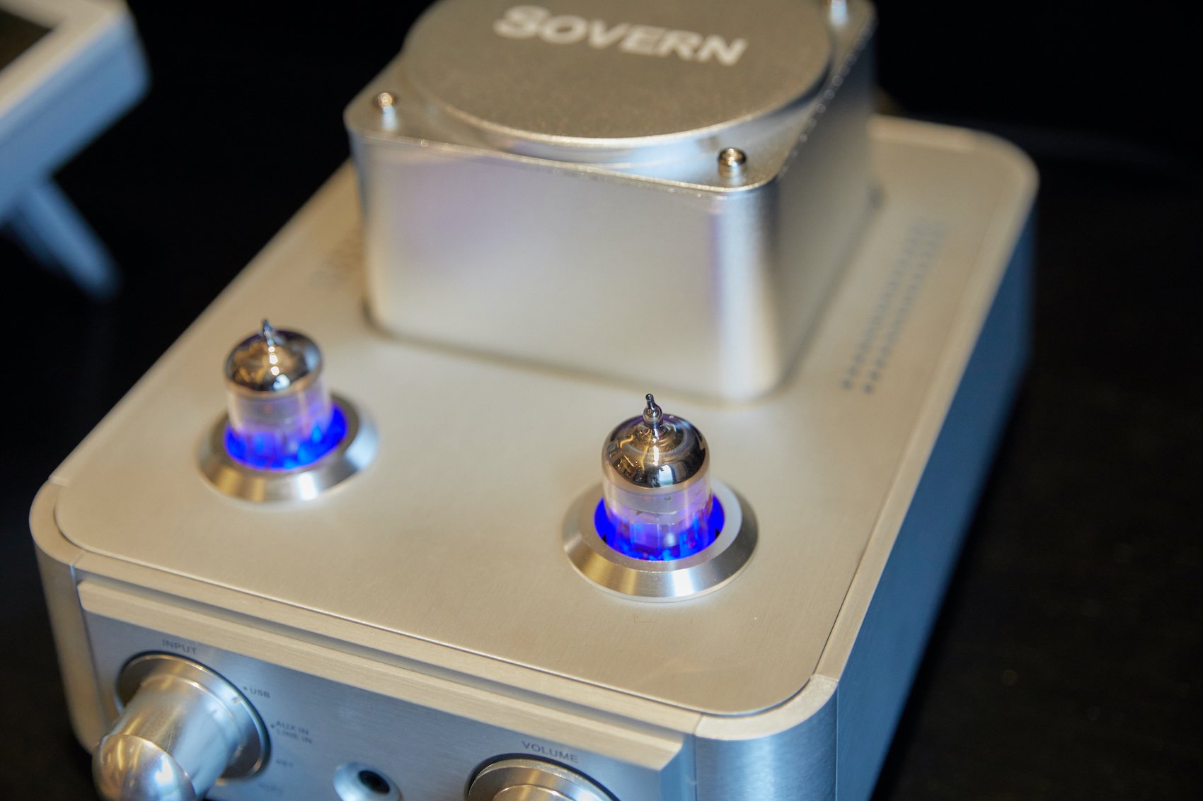 [老爺Royal x 英倫CASTLE] 入住就送市售價$74,600英國CASTLE經典立體聲真空管音響組.jpg