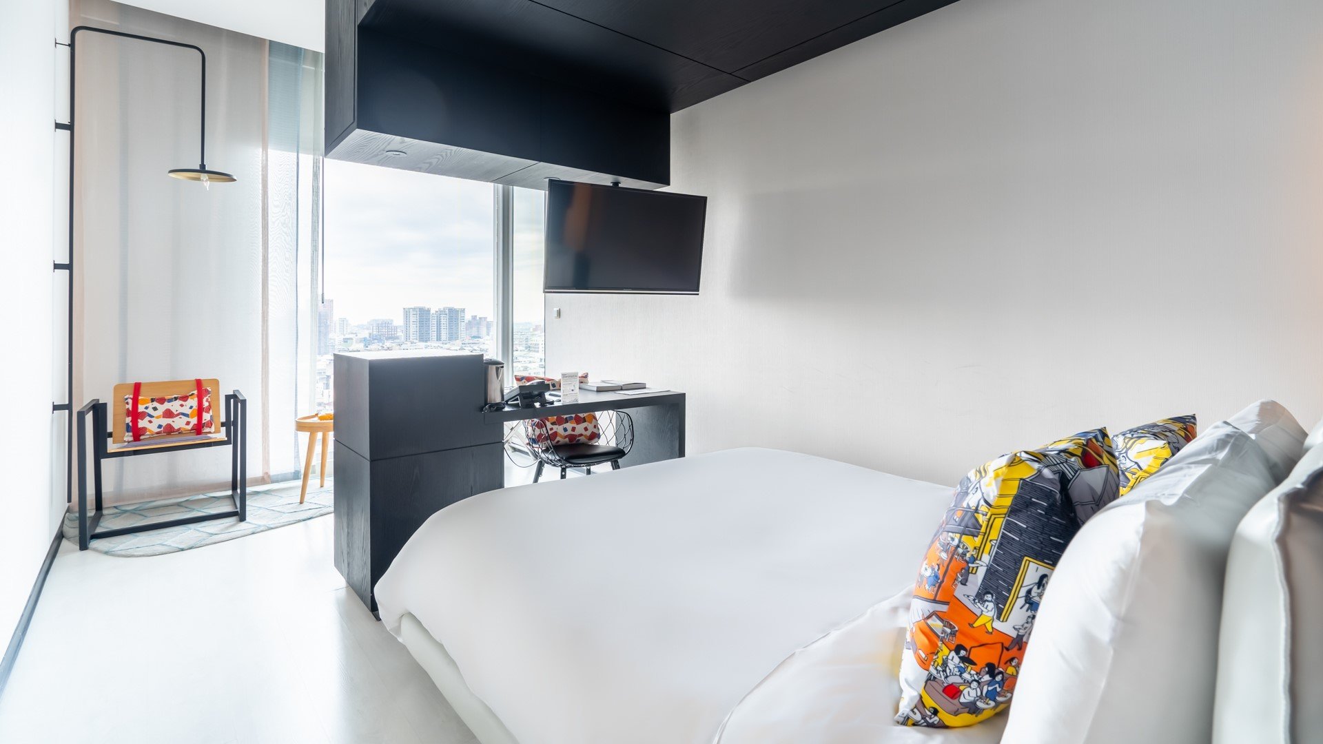 The Place Taichung Boutique Creative Design Hotel American Express AE Designated Room Type Weekday Upgrade Privilege