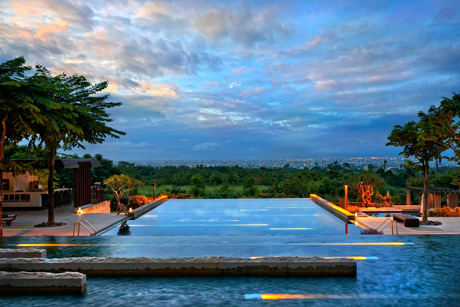 ホテル・ロイヤル・礁渓