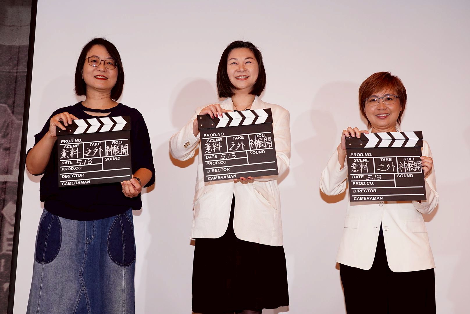 （左起）影響．新劇場團長呂毅新、台南老爺行旅總經理李俐玲、國立臺灣文學館館長陳瑩芳，共同宣布「意料之外神展開：踏上文學銀幕奇幻之旅」正式開展！（圖／台南老爺行旅提供）.jpg