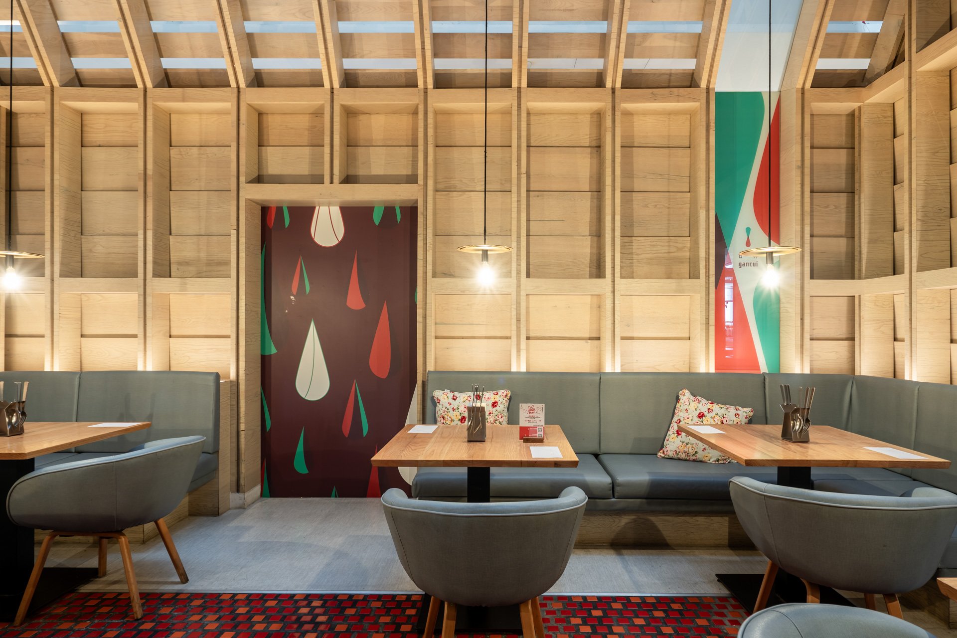 台南老爺行旅｜甘粹餐廳－假日午餐 4 人同行 1 人免費