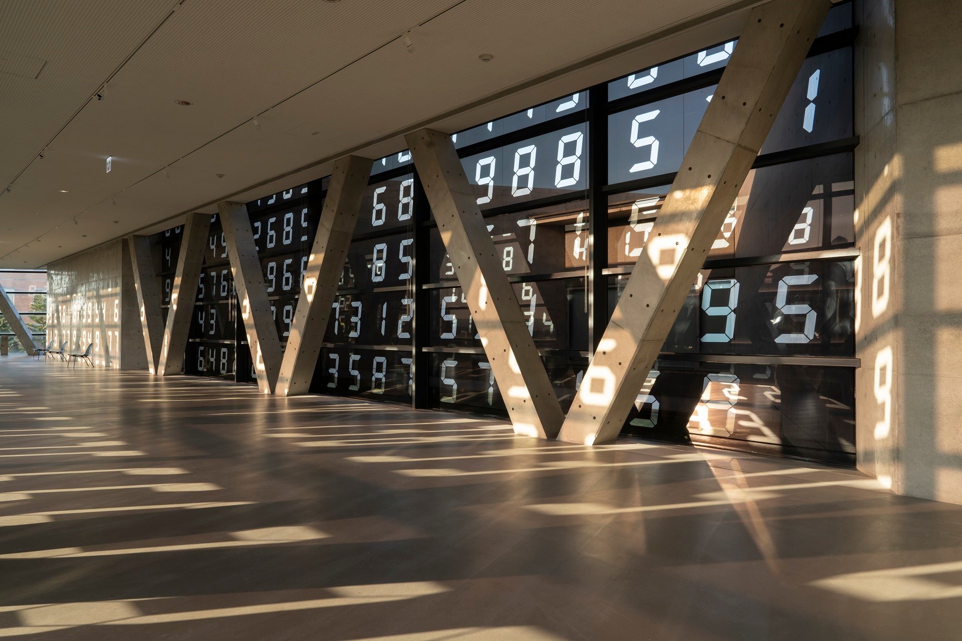 台中大毅老爺行旅【宮島達男：藝數之夜】含早餐專案 NT$3,600 起－加贈展覽門票及咖啡折價券