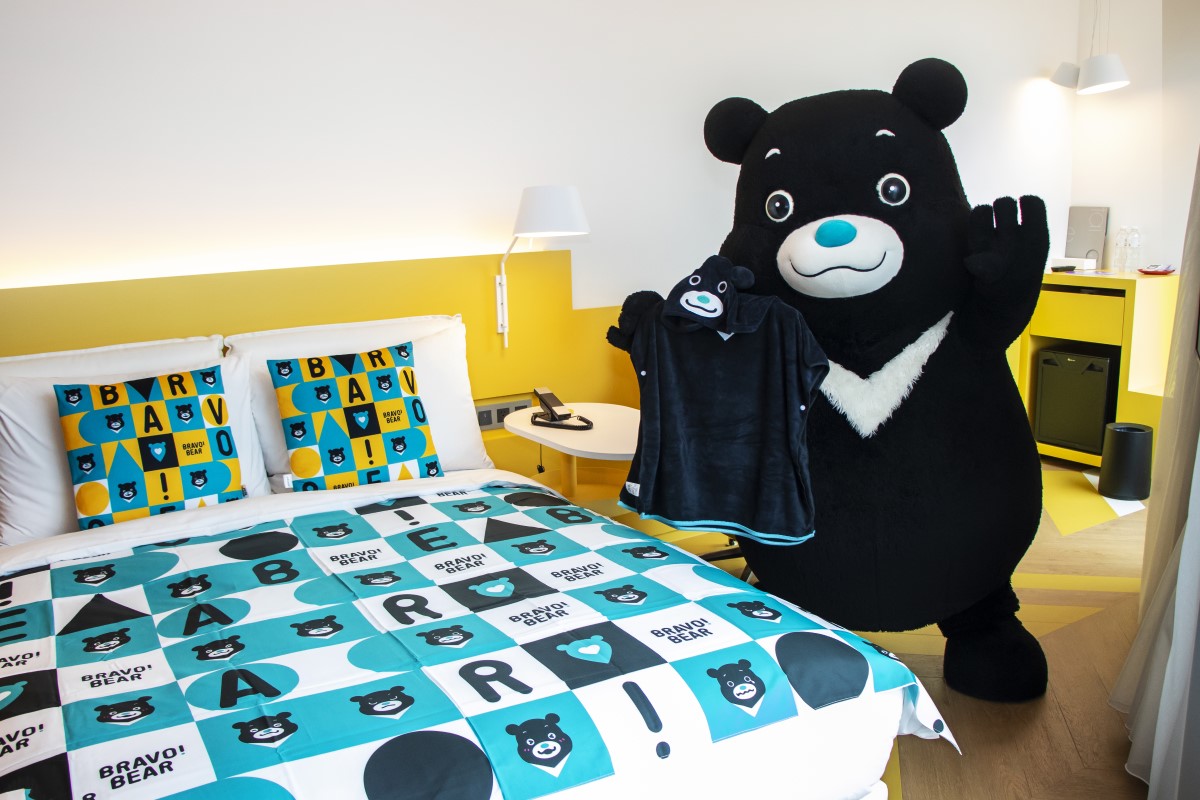 南港老爺行旅「熊讚Bravo！聯名主題房」每晚3,199元起，專案加贈熊讚連帽浴巾、熊讚房卡及熊讚杯墊.jpg