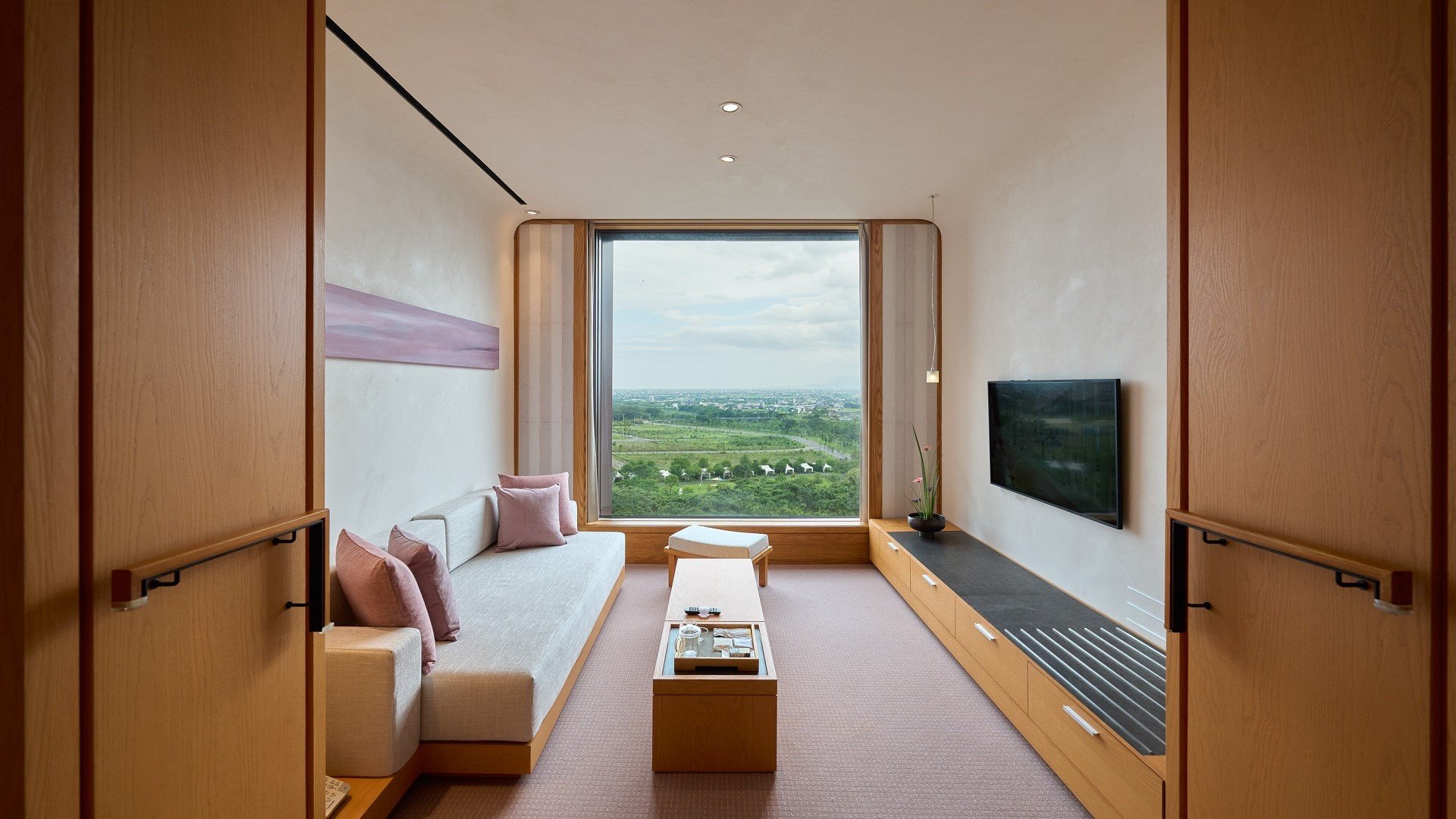 Hotel Royal Chihpin American Express AE Card Member Accommodation Privilege - Western Suite Stay One Night Get One Night Free Vacation Recommendation