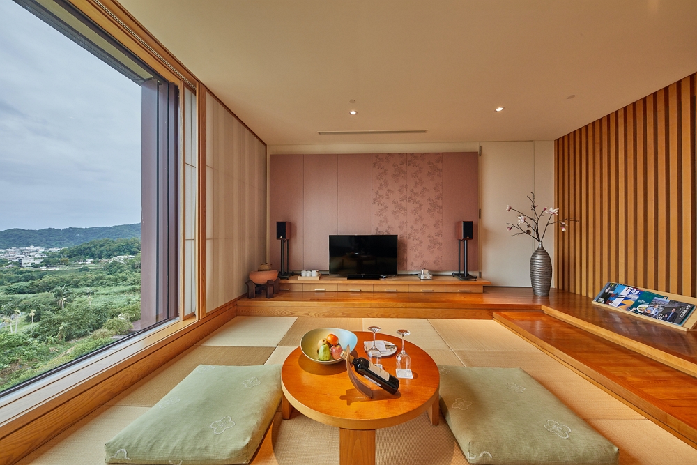 [老爺Royal x 英倫CASTLE] 入住精緻老爺送全套真空管音響組現省25,500元.jpg