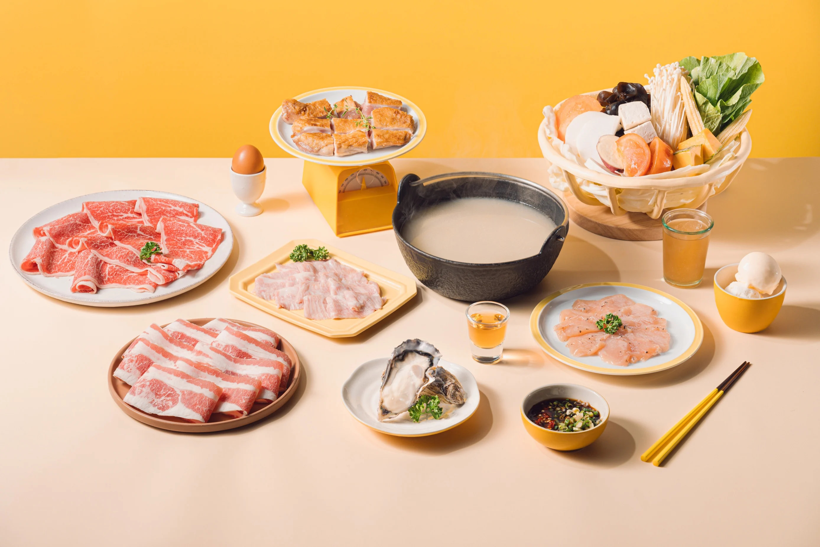 老爺會館 ✕ 雞湯大叔【暖室湯語】含早餐 NT$2,999 起－加贈海陸豪華組合