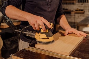 Van investment manager naar meubelmaker