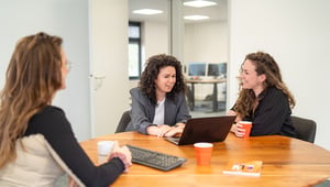 Van jaarlijks functioneringsgesprek naar continue dialoog