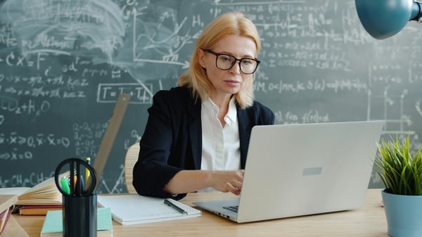 Digitaal toetsen zou tijd moeten besparen