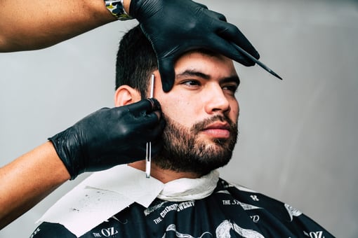 Cuidados com a Barba: A Excelência Masculina na Vitor Hugo Barber