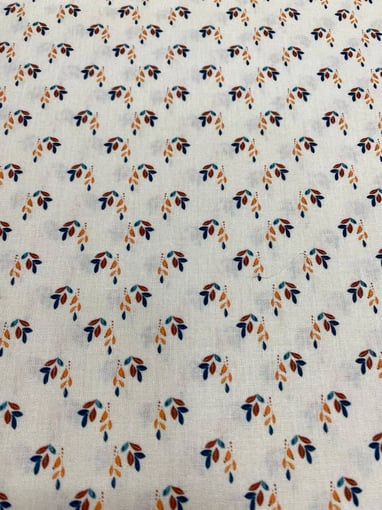 Tecido 100% algodão - Florzinhas com fundo creme